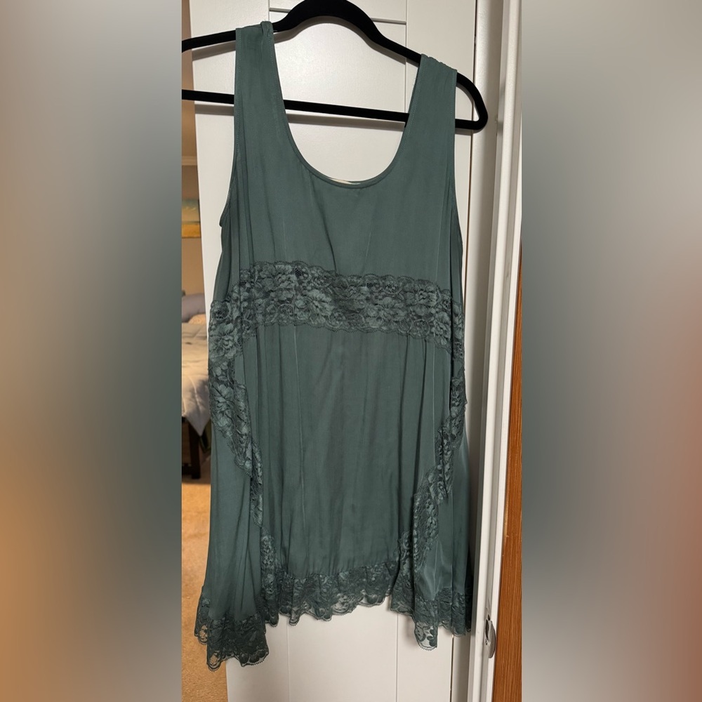 Easel Teal Lace Trim Tunic
